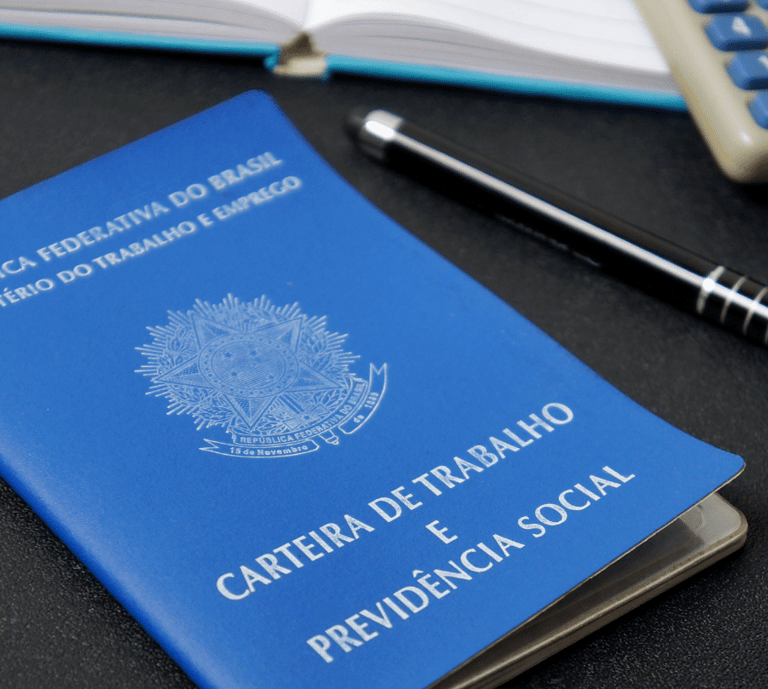 Carteira de Trabalhado, Lapiz e Calculadora