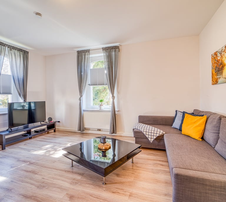 Wohnbereich der zentral gelegenen Ferienwohnung in Coburg