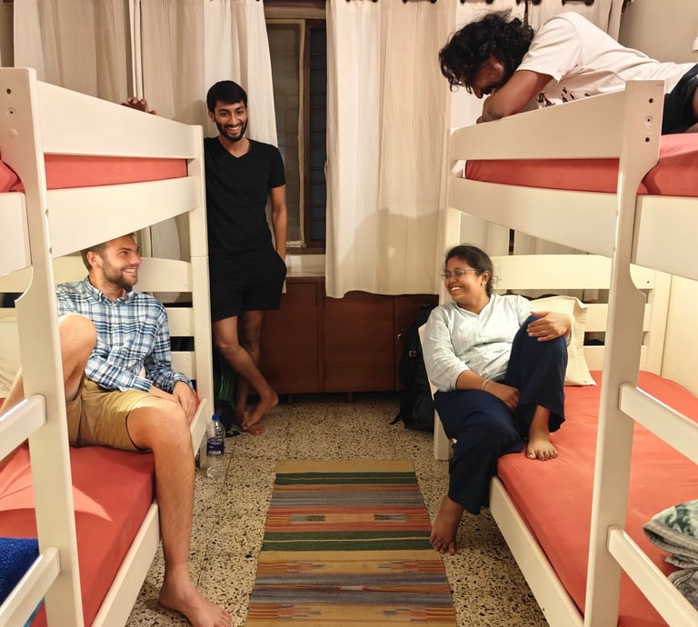 Mixed dormitory at Raahgir backpackers hostel