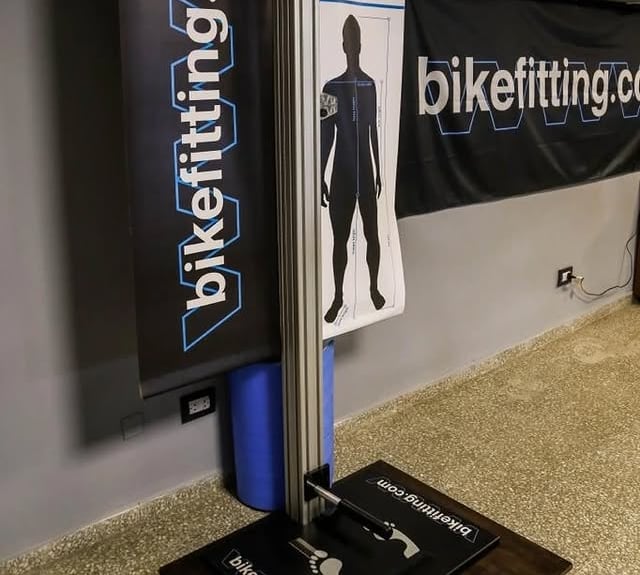 ESTUDIO BIOMECANICO DE BIKEFITTING EN BIMAX FIRMAT