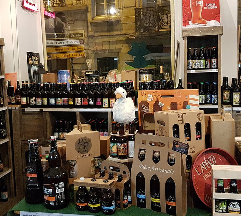 des bières et des coffrets de bières locales