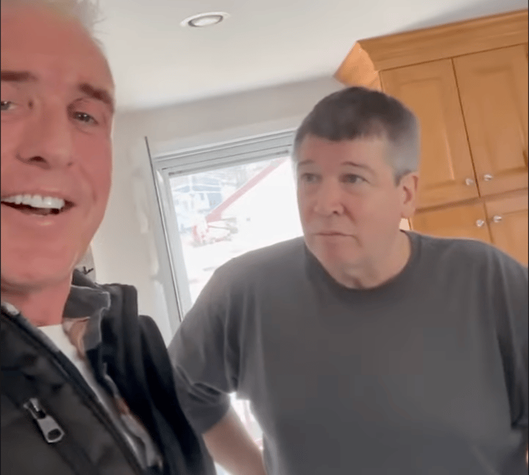 Tom of Tymeless Properties with client, Robert J.