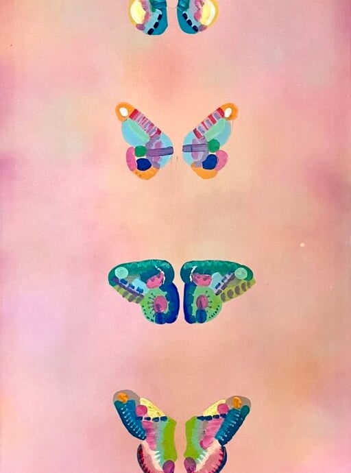 sus manos sobre mi pecho