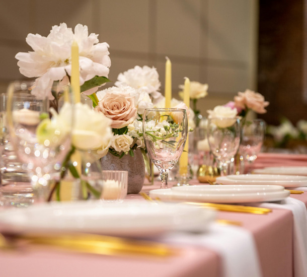 Krikštynų stalo dekoracijos ir dekoras