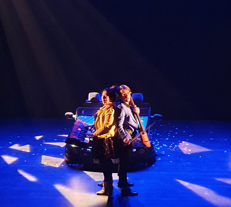 Les Simone sur scène à La Passerelle, "En voiture Simone"