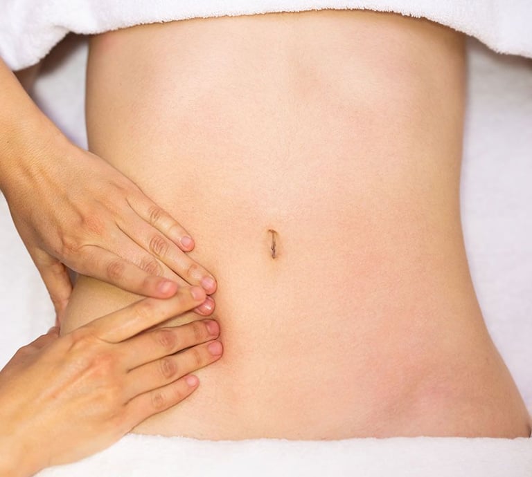 Massaggio Udara ayurvedico addominale per drenaggio e riequilibrio energetico