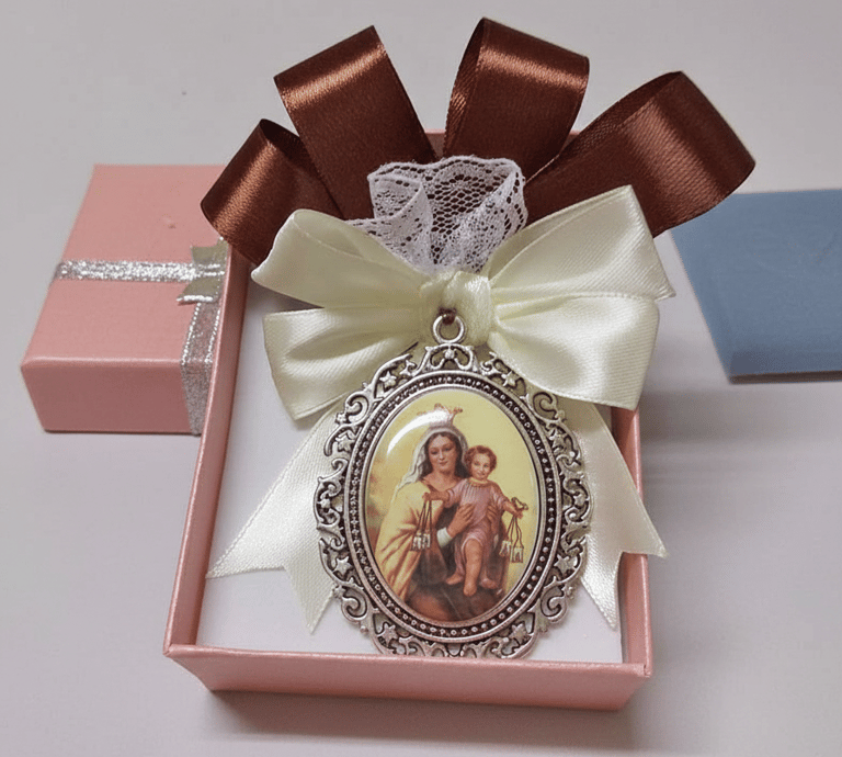 Camafeos realizados en porcelana