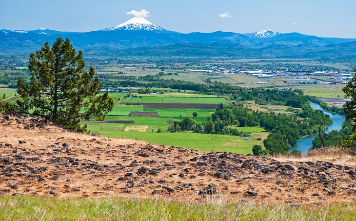 view of Rogue Valley Medford Oregon