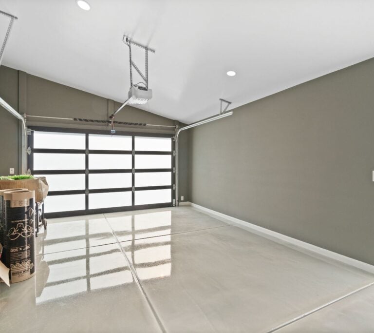 Solid color epoxy garage floor 