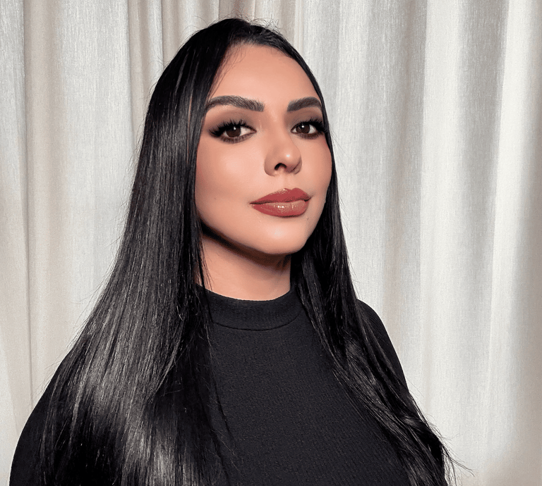 Primer plano de maquillaje de novia realizado por Lizeth Quevedo