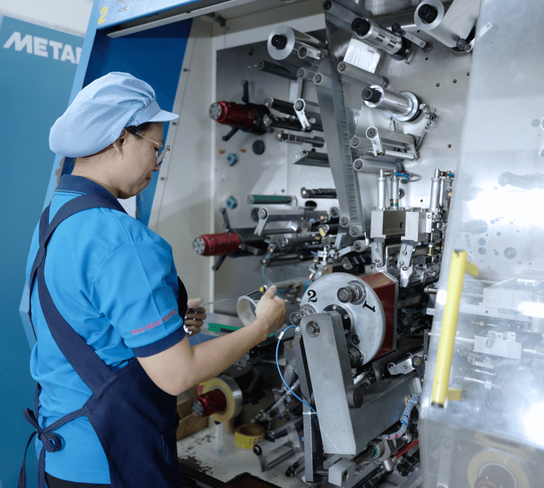 Manufacturing motor capacitor