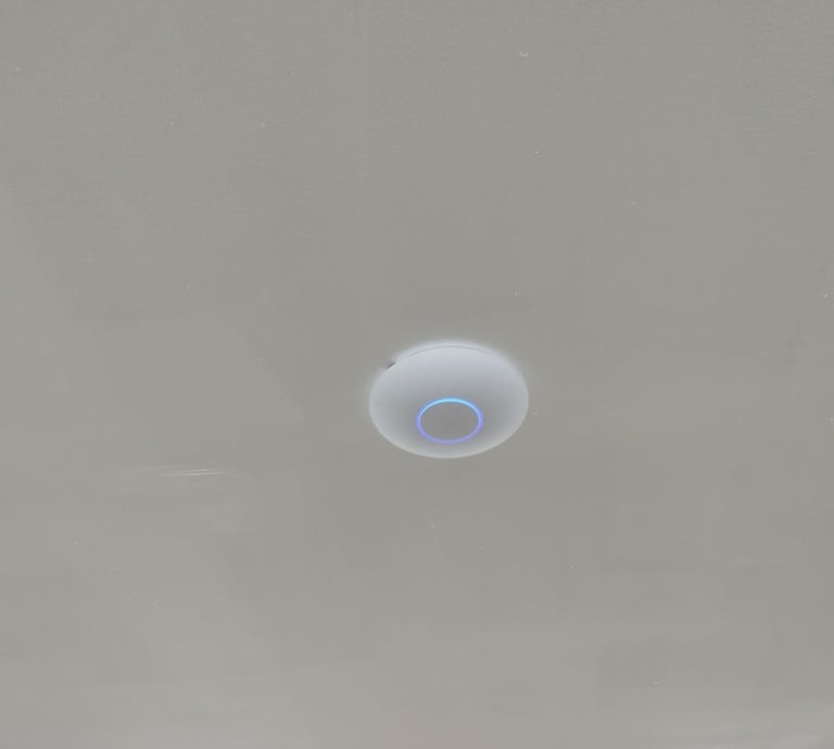 instalacion wifi distribuido Dream Machine Pro y Access Points UniFi marca Ubiquiti en Los Mochis