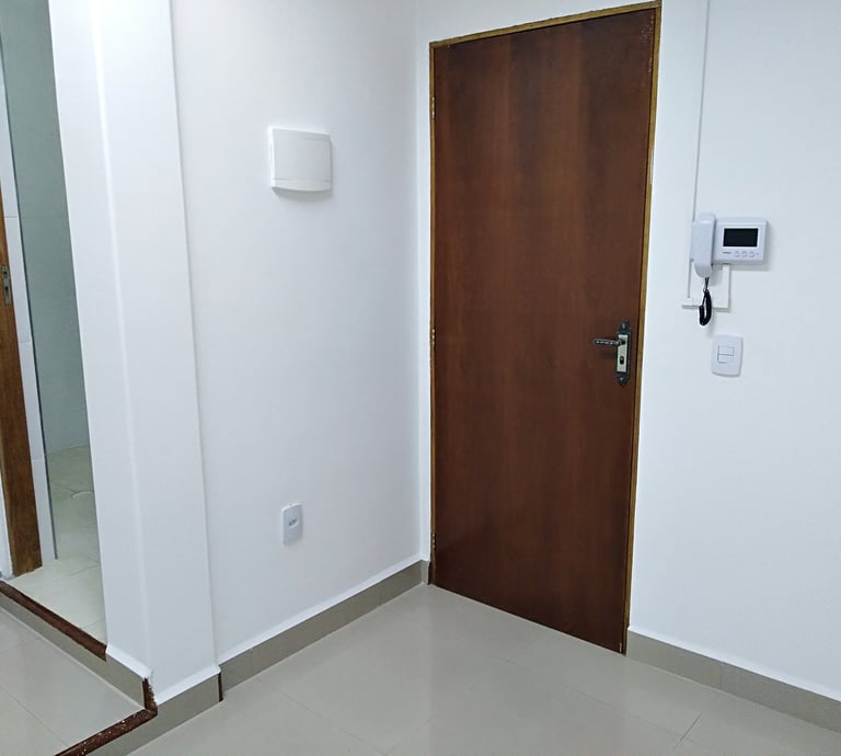 Sala com Interfone com câmera