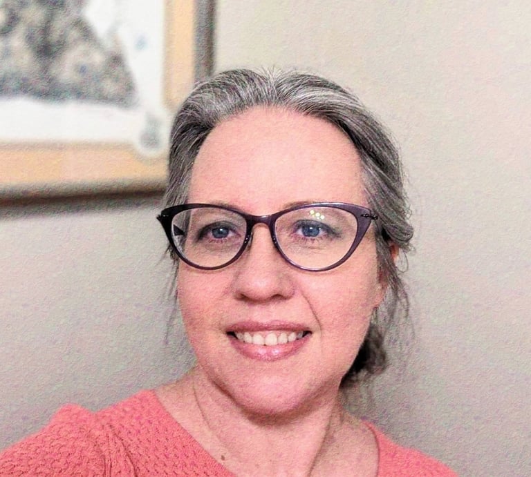 Amanda_Heyen_Illustrator_Freelance_Profile_Photo