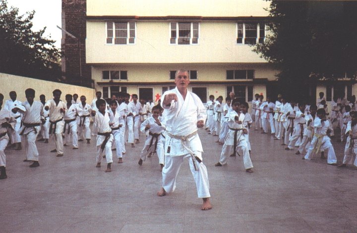 Sensei Dave Kershaw 8th Dan teaching in Mumbai
