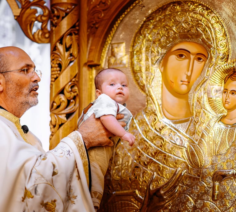 Fotograf Botez Bucuresti - sedinta foto biserica vatra luminoasa