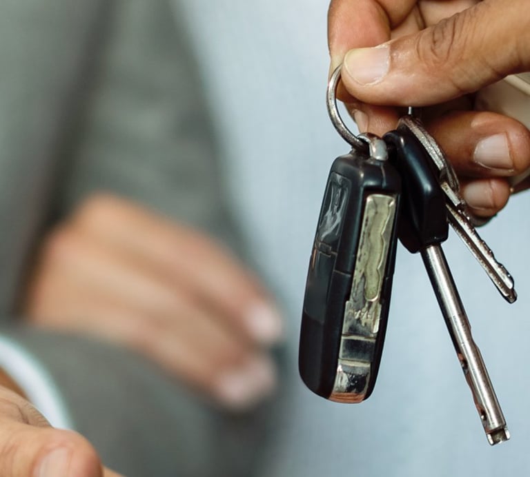 Use CarHounds car finding and buying service and you'll get your hands on your new keys sooner than you think