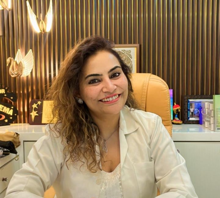 Dr Seema Asmi Dental Care Vashi Sion Clinic