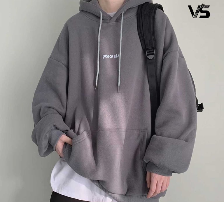 baggy hoodie