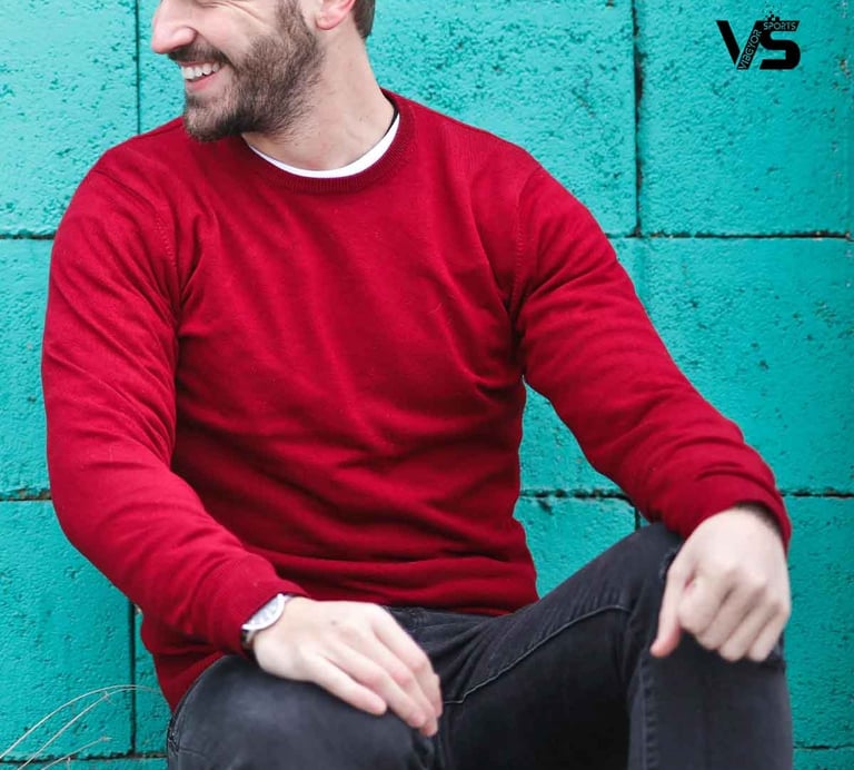 pullover sweatshirt