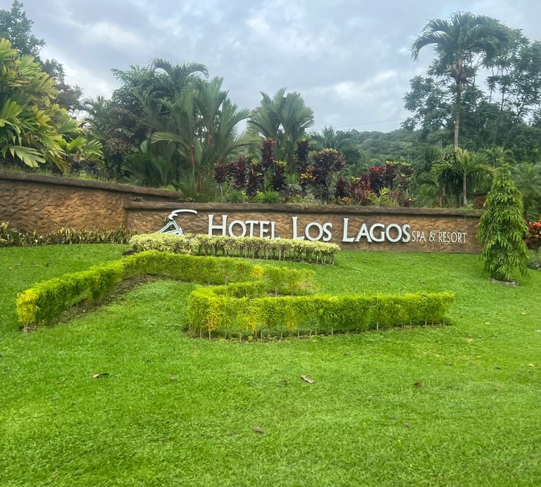hotel los lagos sign
