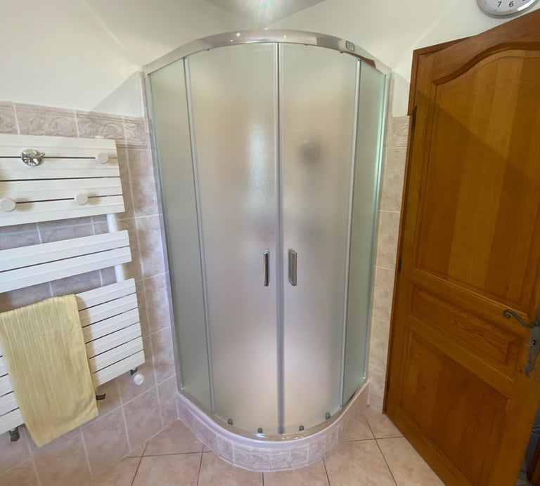 cabine de douche d'angle