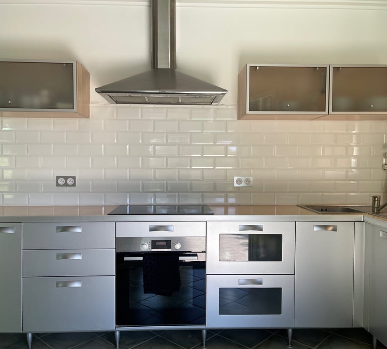 cuisine avec carreaux metro blanc