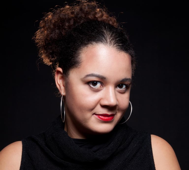 Aurélie Kalenda Fashion Designer