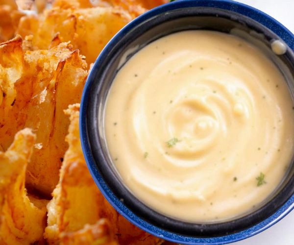 blooming onion dipping sauce