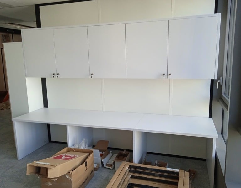Installation de mobilier de bureau
