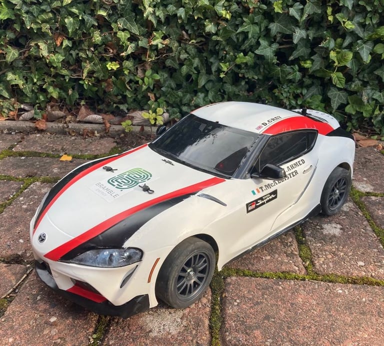 Hydrogen-powered radio control car toyota supra