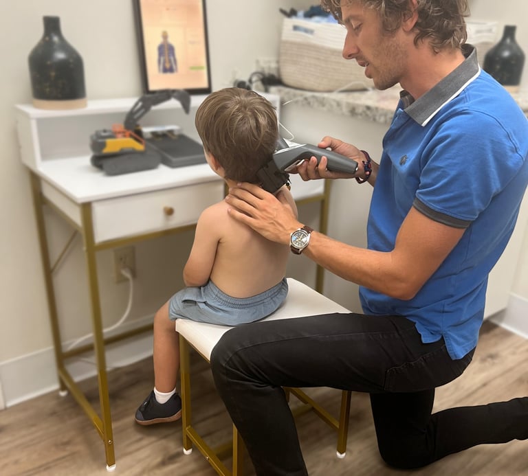 Franklin Chiropractor using Insight scans to measure stress inside the nervous system