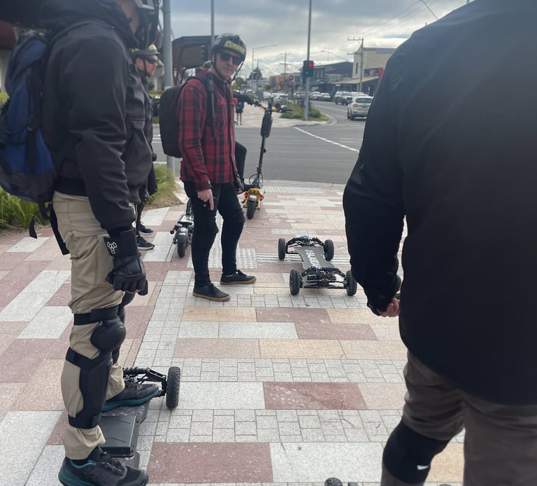 esk8oz ecrooz electric skateboard atrax Acedeck NYX Flux tranzite