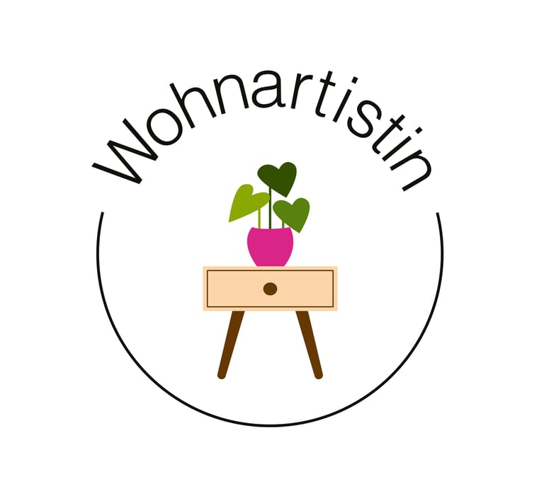 Das «Wohnartistin»-Logo mit einer grünen Pflanze auf einem Nachttisch.