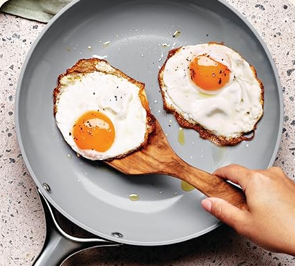 Best non-toxic ceramic cookware sets for 2026: PFAS-free pans