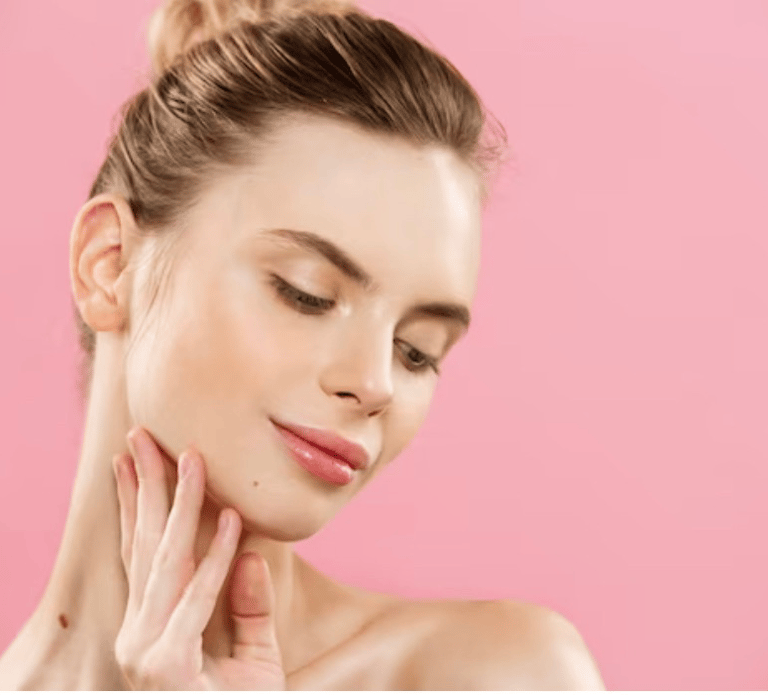 Otoplasti uygulaması sonrası doğal kulak yapısı