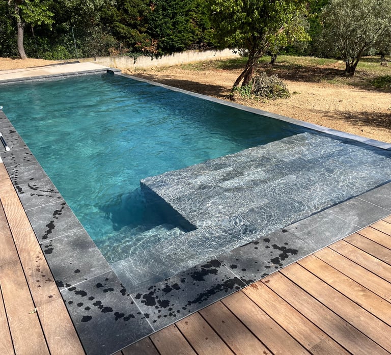 piscine en béton armé par EGPR à Hyères