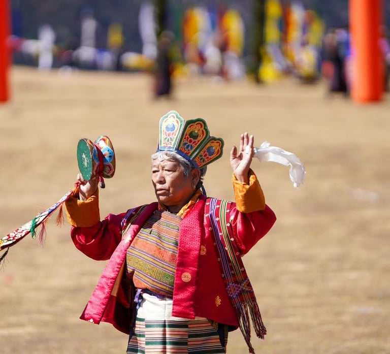 Bhutanese-women-performing-Buddhist-ritual-of-healing