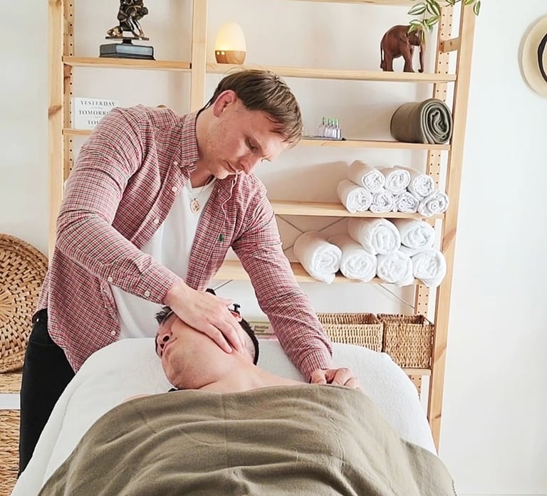 A 5-session massage course based on trigger point, deep tissue, sports massage and aroma technique