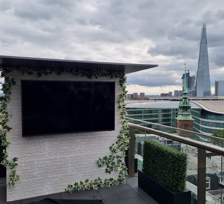 Samsung Terrace Outdoor TV