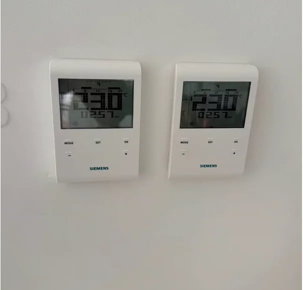 New Siemens underfloor heating controller installed by sparky G ltd 's expert electrician