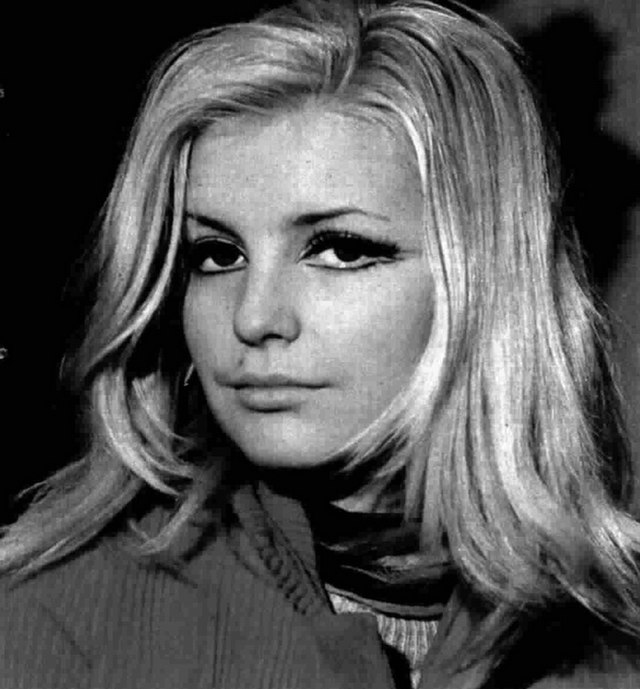 Patty Pravo da una foto del Radiocorriere del 1970