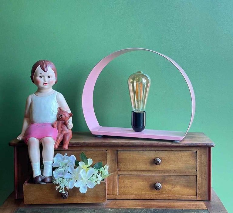 luminaire artisanal en acier upcyclé collection Memphiis rose candy