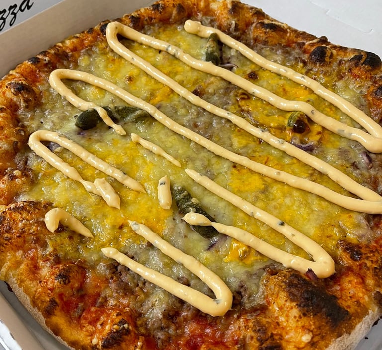 Pizza Burger dans sa boîte