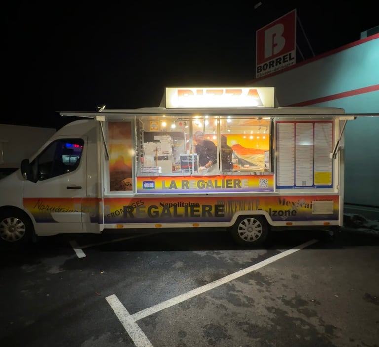 Camion pizza de nuit