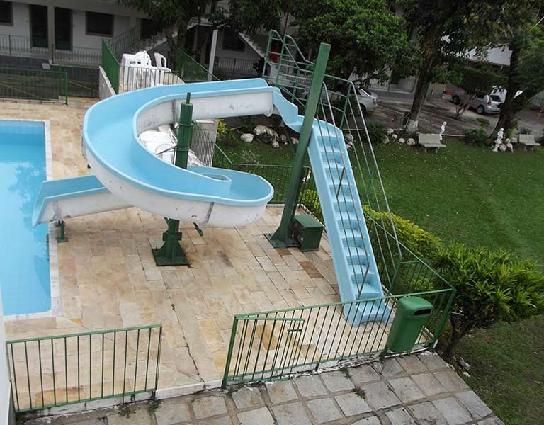 Tobo-Água da Piscina