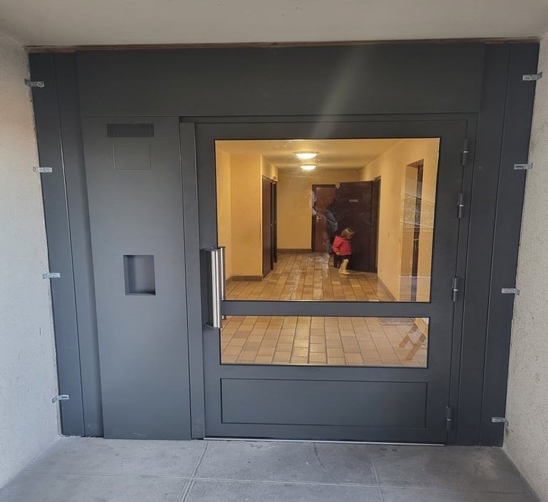 Pose de portes intérieures et extérieures à Paris et en Île-de-France