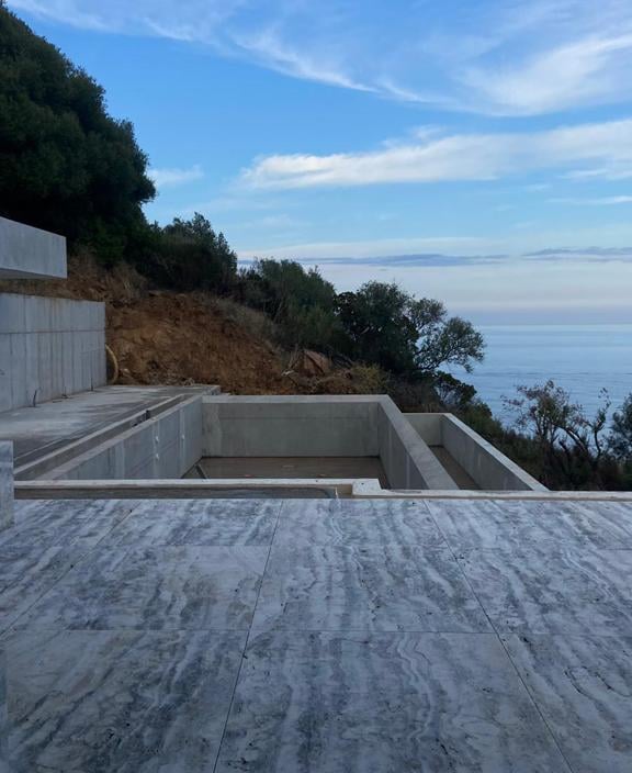 travertine garden grey tiles