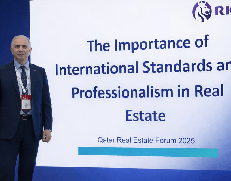 Adrian Camps Talking at Qatar Real Estate Forum