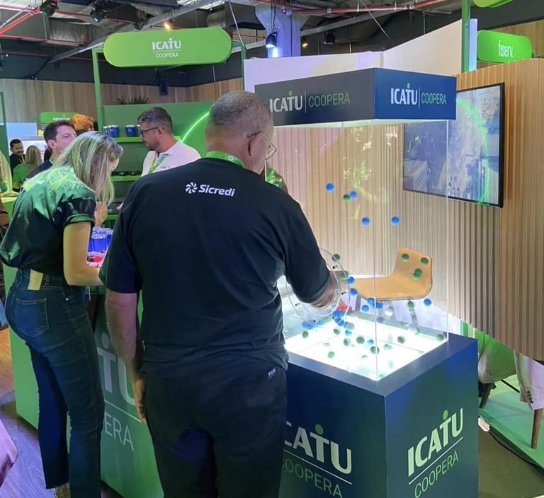 Pessoa brincando na cabine twister de mão R.A Players